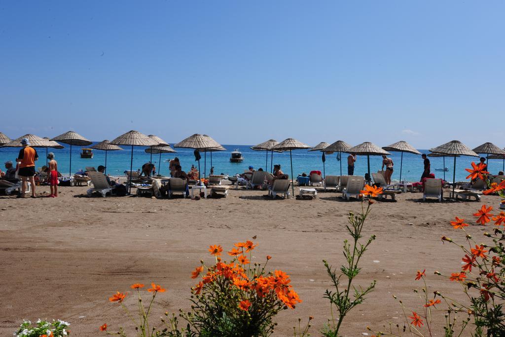 Aida Hotel Чирали Екстер'єр фото