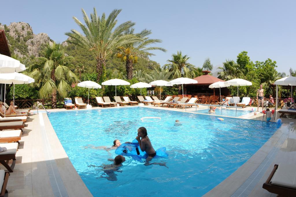Aida Hotel Чирали Екстер'єр фото