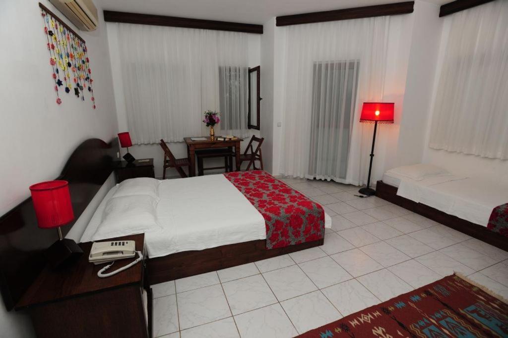 Aida Hotel Чирали Номер фото